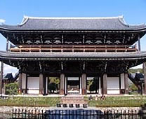 Tofukuji Temple - Sanmon Gate (entrance gate) 