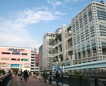 Odaiba Aquacity and Fuji TV Building - Odaiba