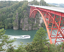 游览船及惠那峡大桥-惠那峡